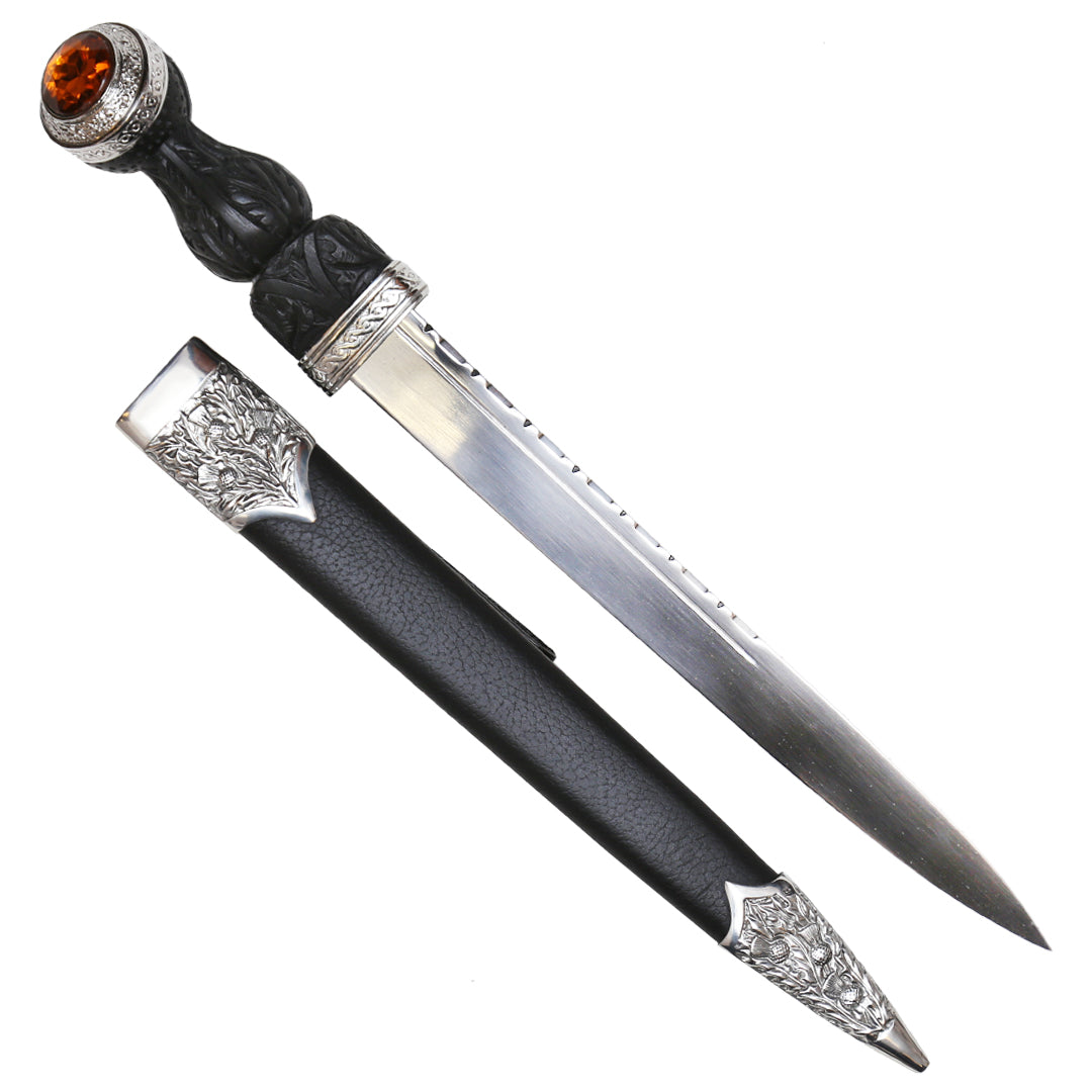 Piper's Dirk - Cairngorm