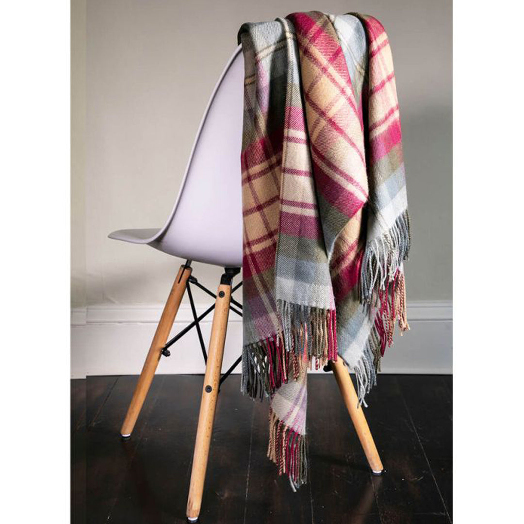 Tartan Blanket - Auld Scotland (100% Lambswool) Chair