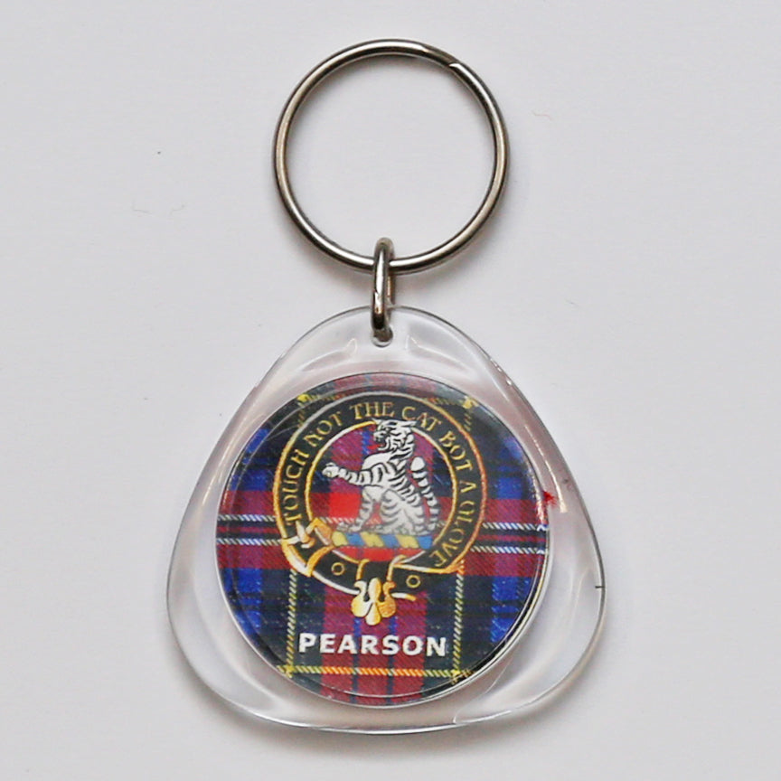 Clan Crest Plastic Key Chain - Pearson