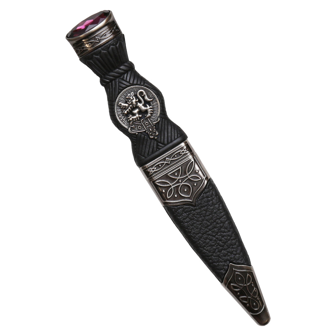 Sgian Dubh, Lion Badge