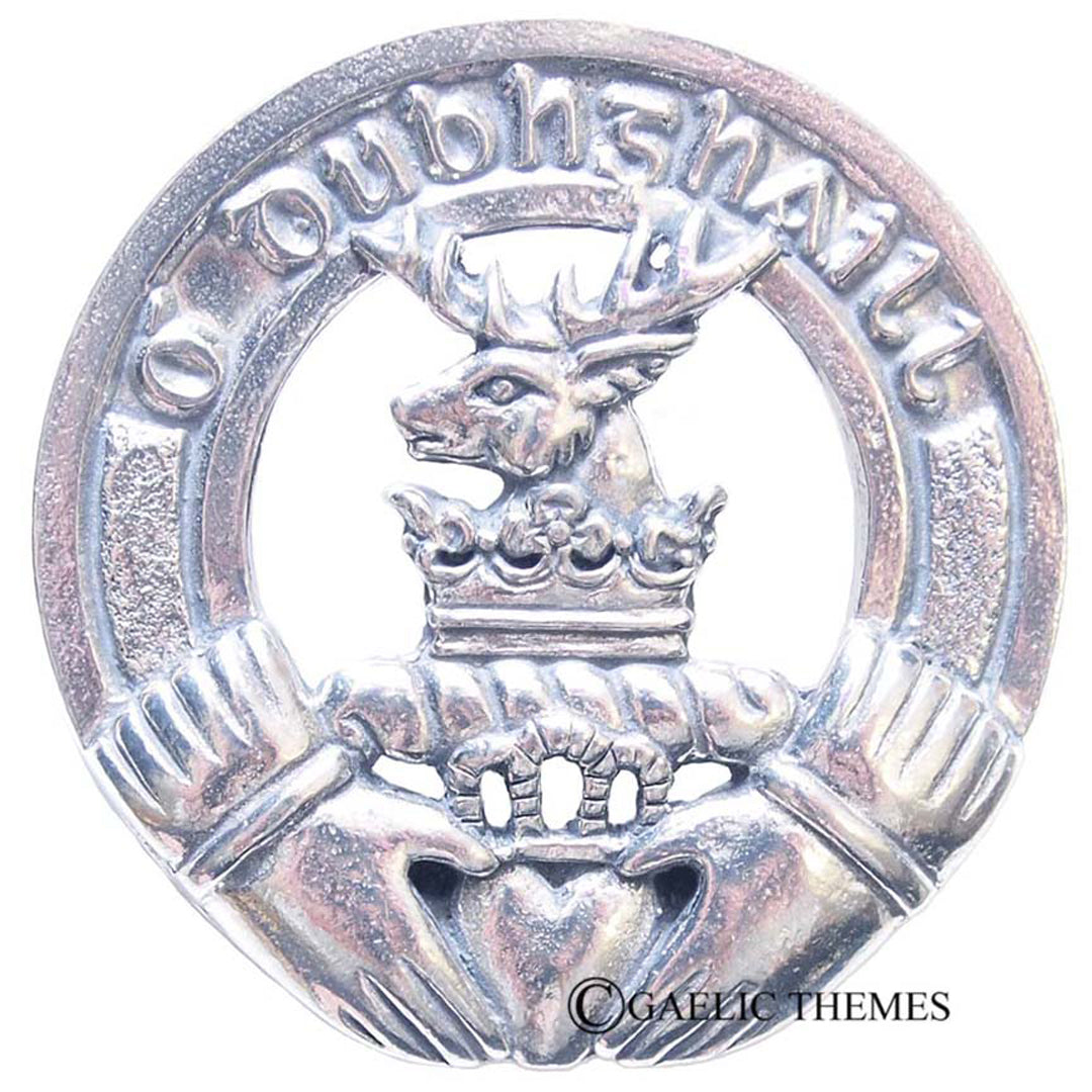 Clan Crest Cap Badge - Doyle
