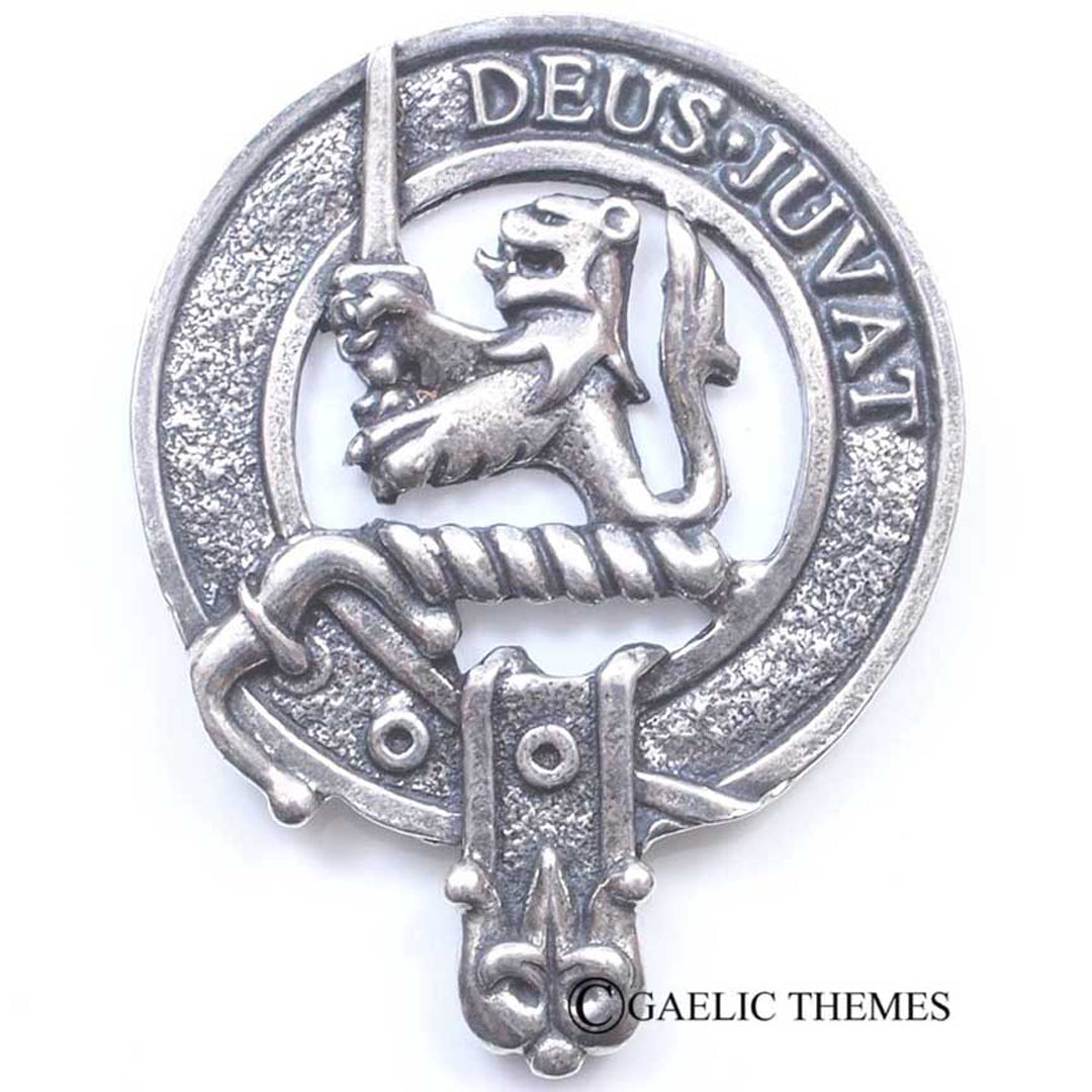 Clan Crest Cap Badge - MacDuff